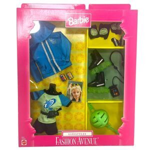 Vintage 1999 Mattel Barbie Fashion‎ Avenue Lifestyles In-line Skating Outfit Set
